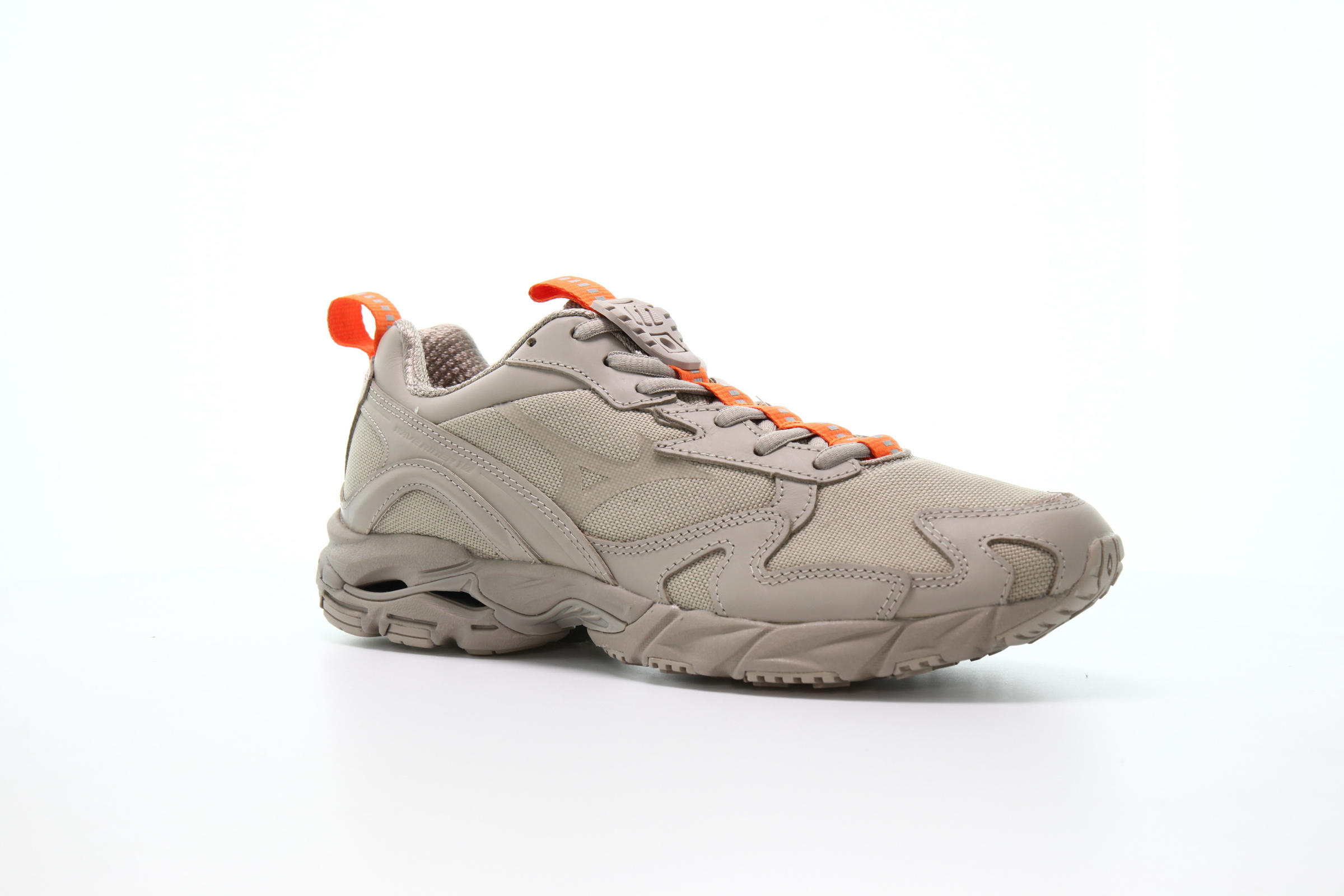 Mizuno x BEAMS WAVE RIDER 10 WOOD ASH | D1GD200450 | AFEW STORE