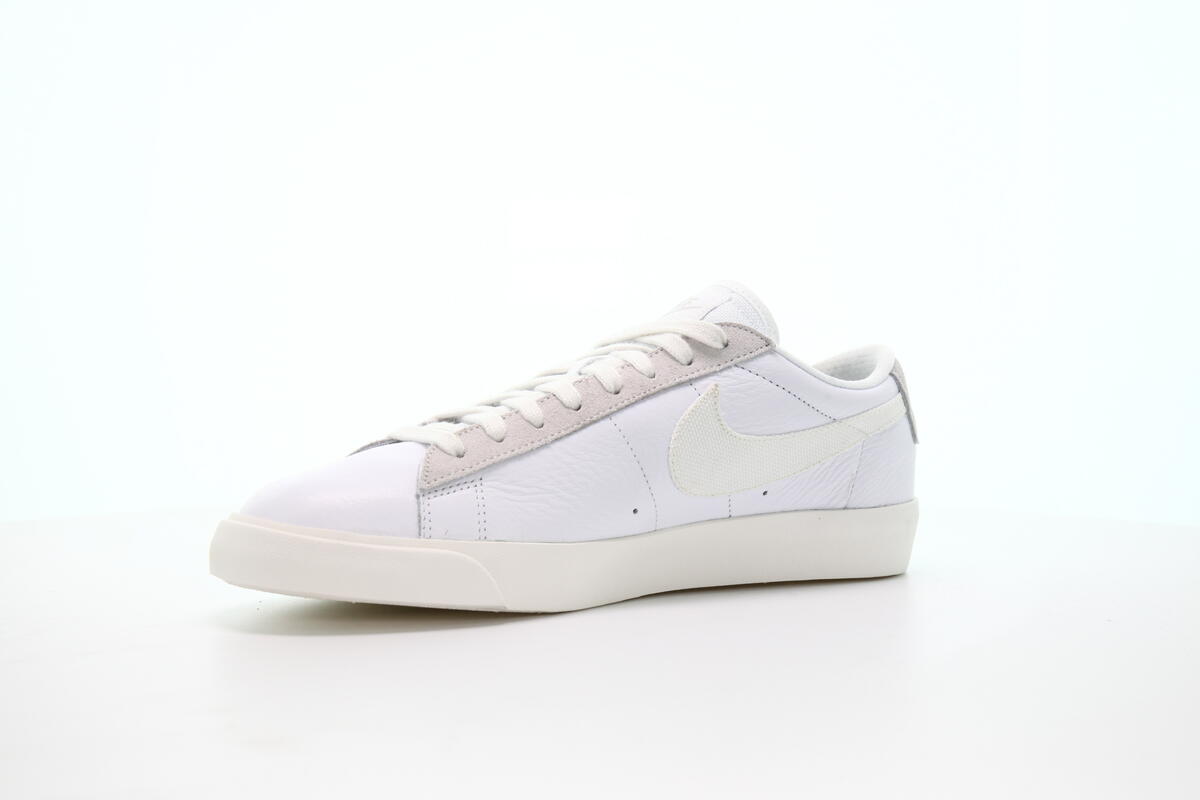 Nike Blazer Low White / Sail / Platinum Tint - Image 13