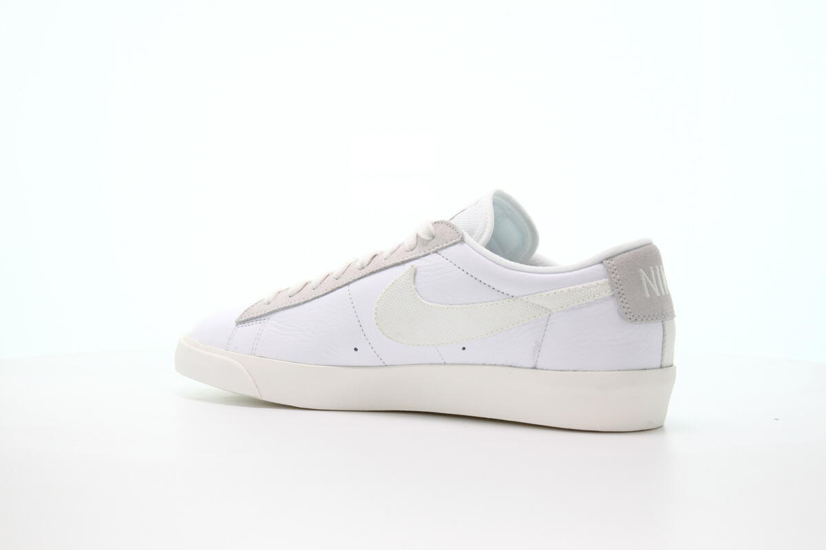 Nike Blazer Low White / Sail / Platinum Tint - Image 15
