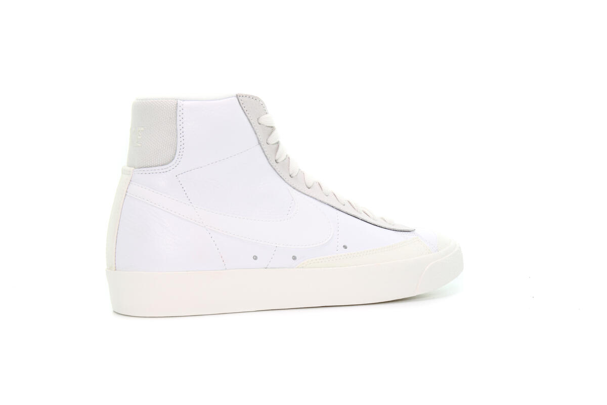 Nike Blazer Mid '77 SAIL - Image 24