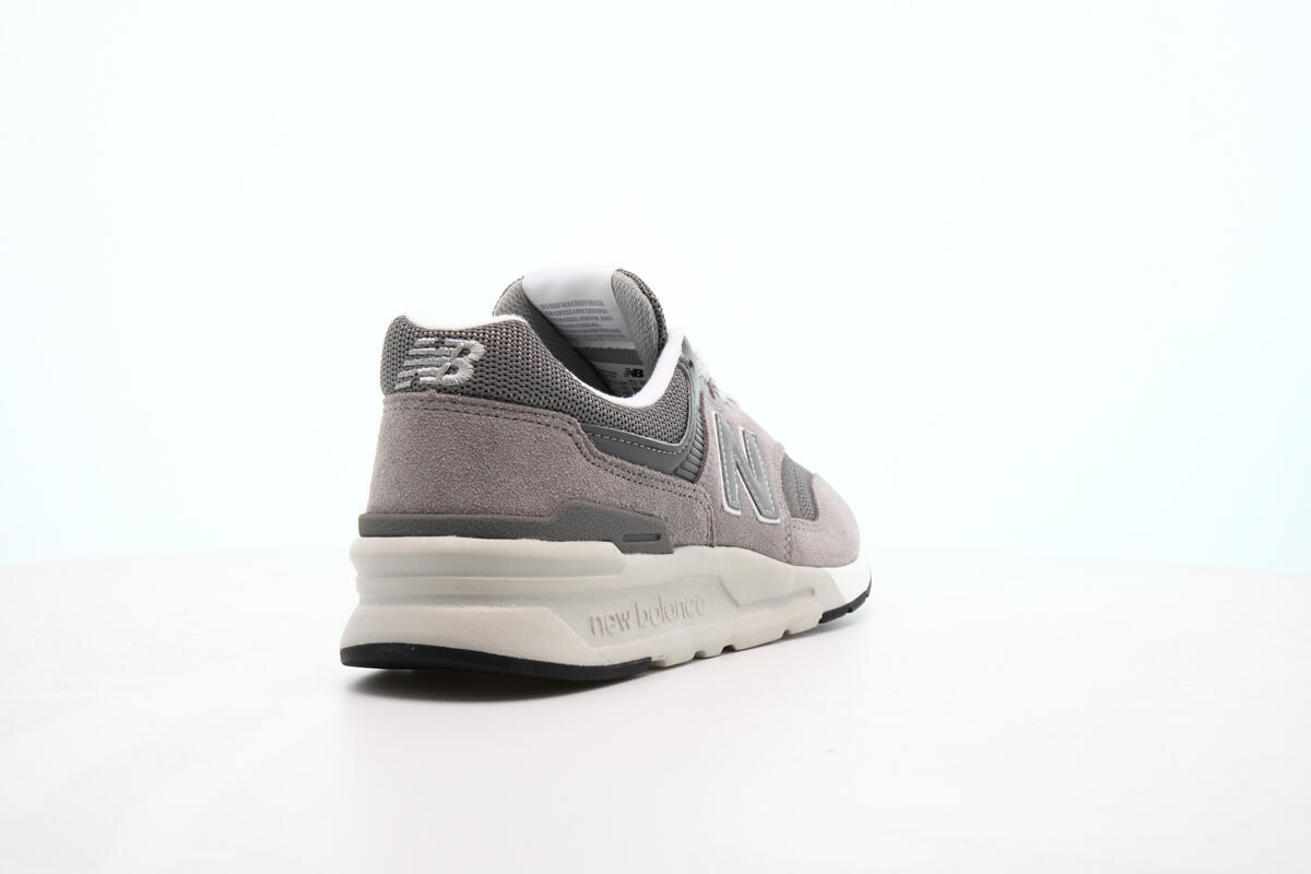 New Balance CM 997 HCA - Image 12