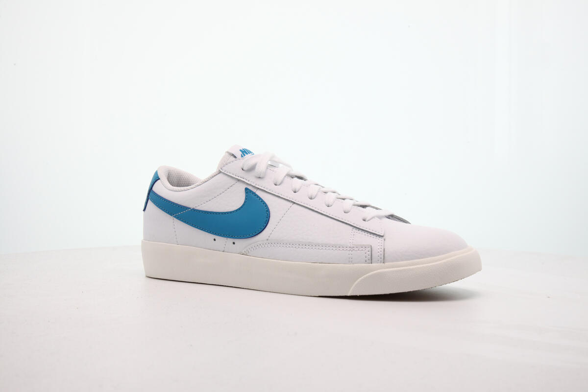 Nike Blazer Low White - Image 3