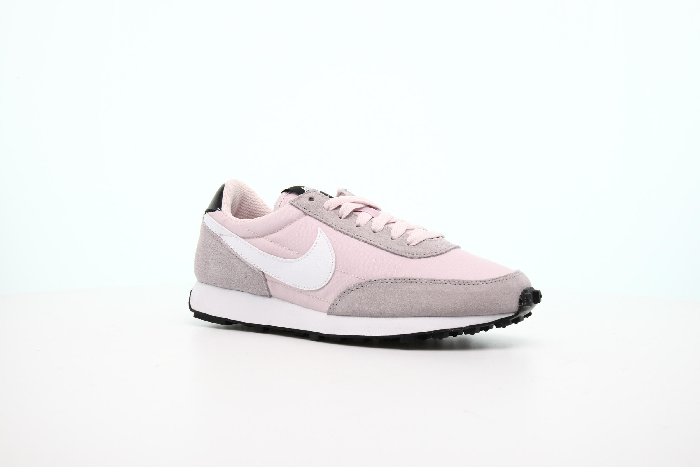 nike daybreak sneaker pink