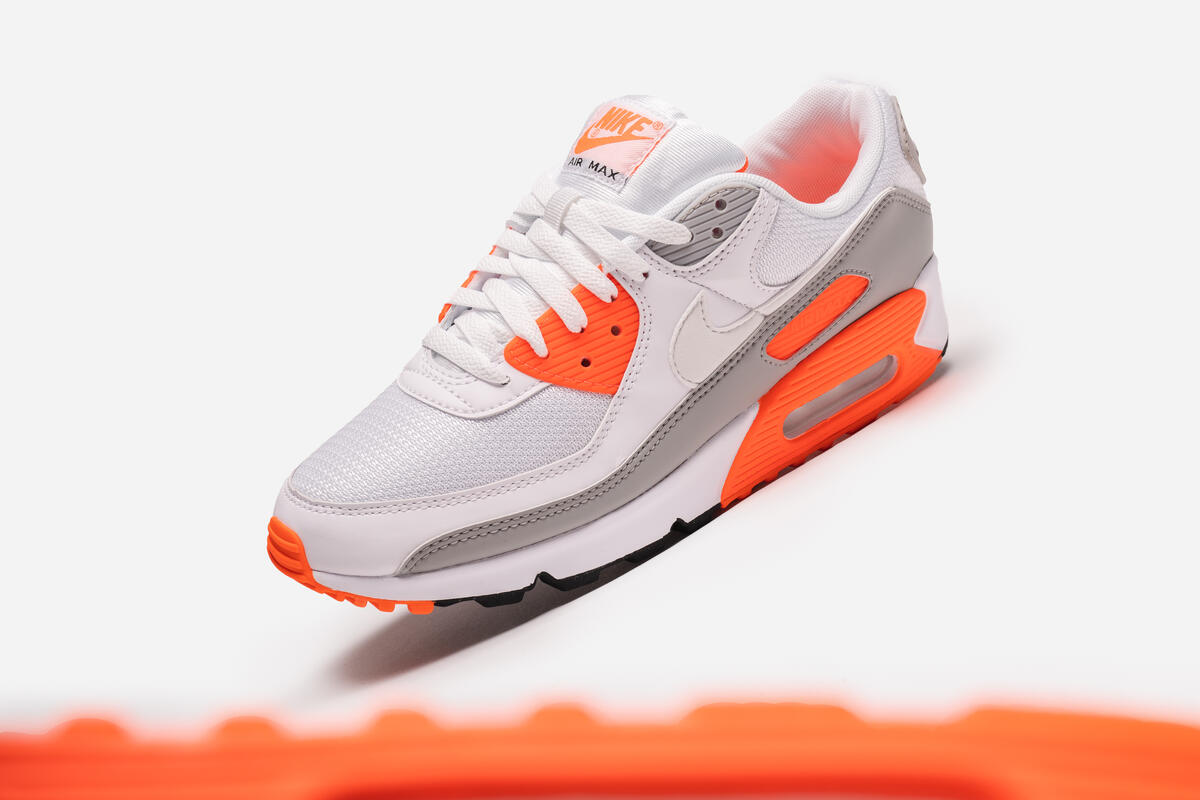 Nike Air Max 90 Hyper Orange - Image 25