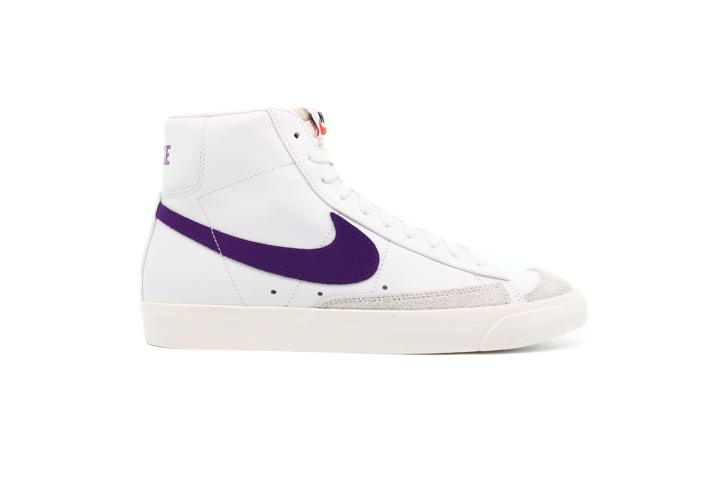 Nike BLAZER MID '77 VNTG "WHITE"