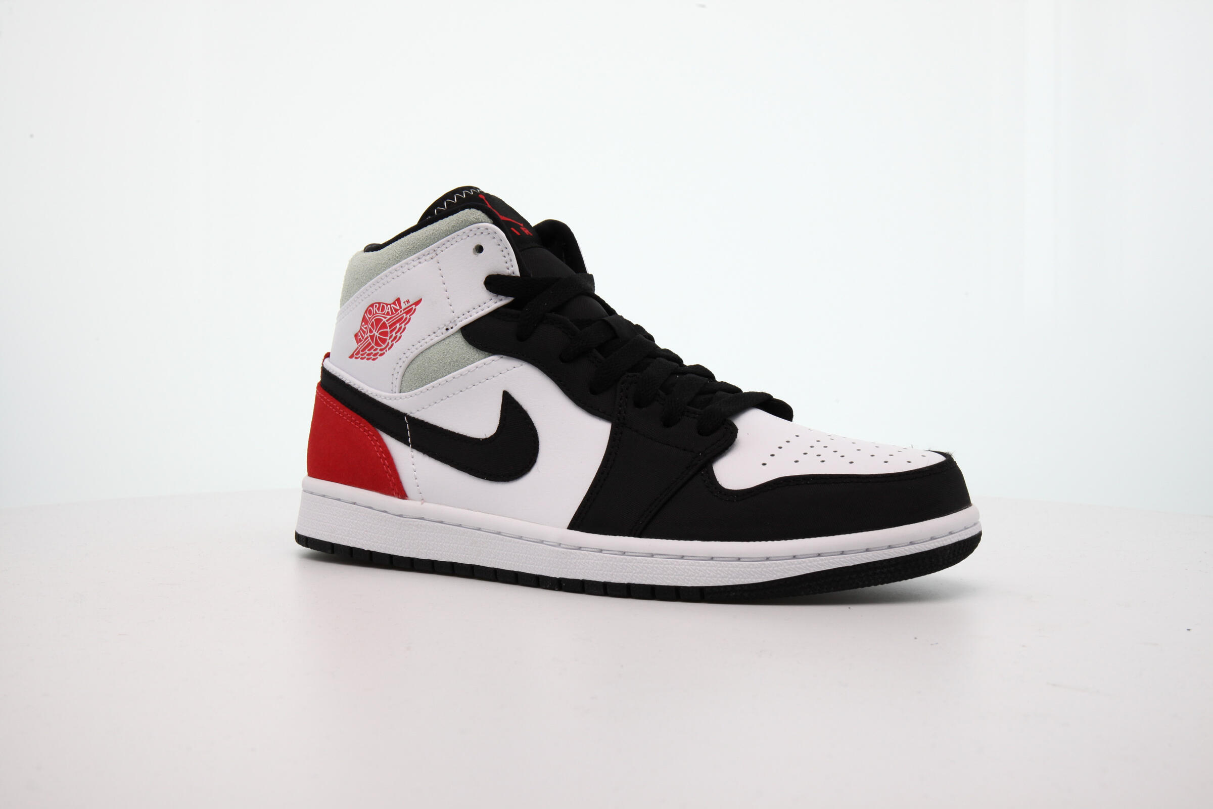 air jordan 1 mid se white track red black igloo