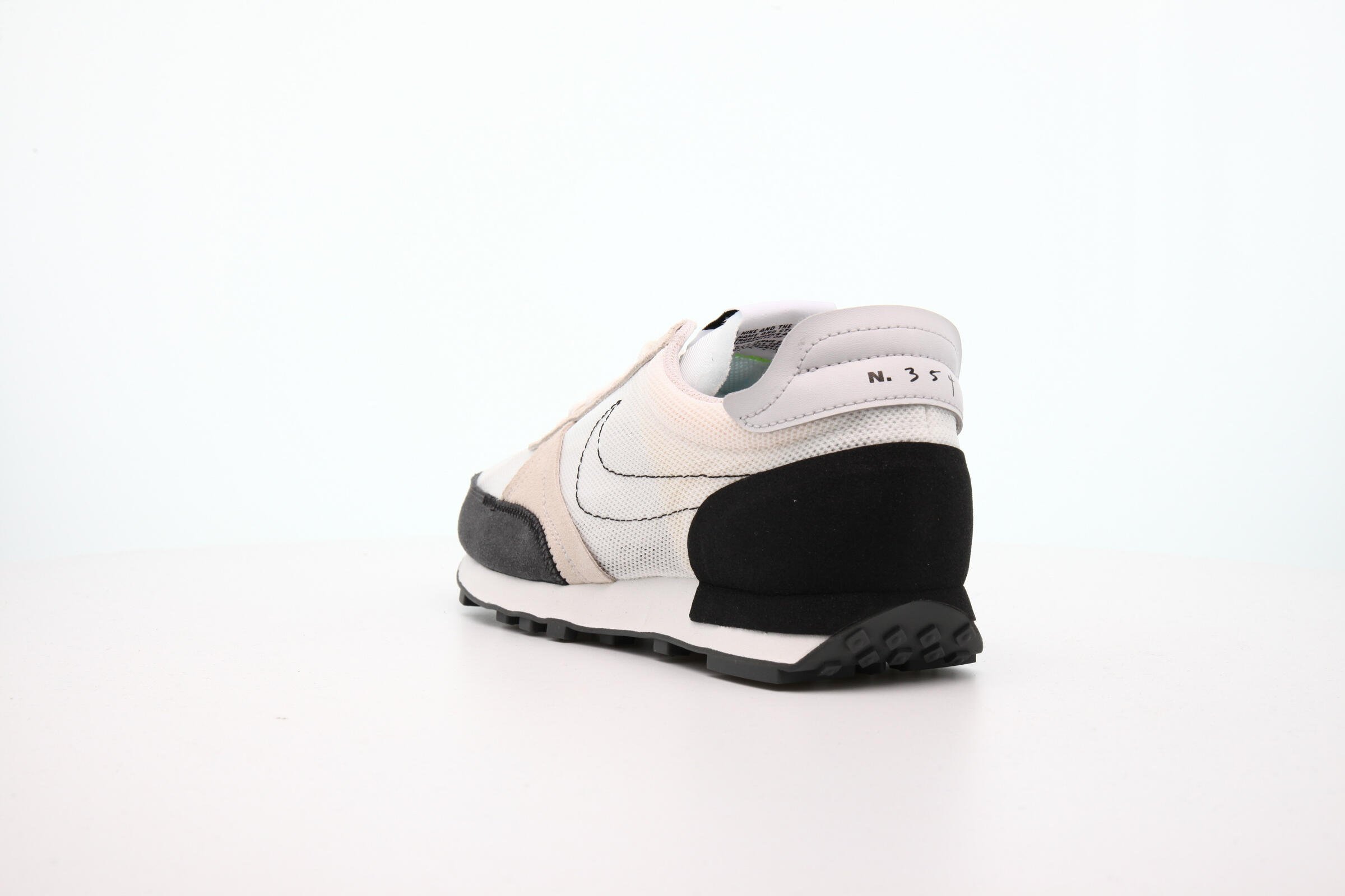 Nike DAYBREAK-TYPE "SUMMIT WHITE"