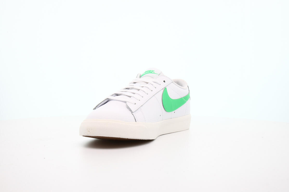 Nike Blazer Low White - Image 6