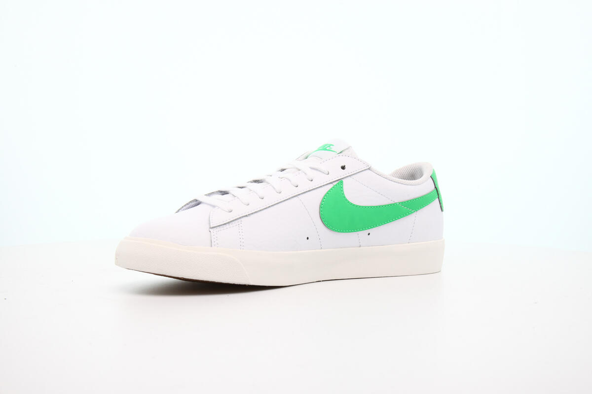 Nike Blazer Low White - Image 7