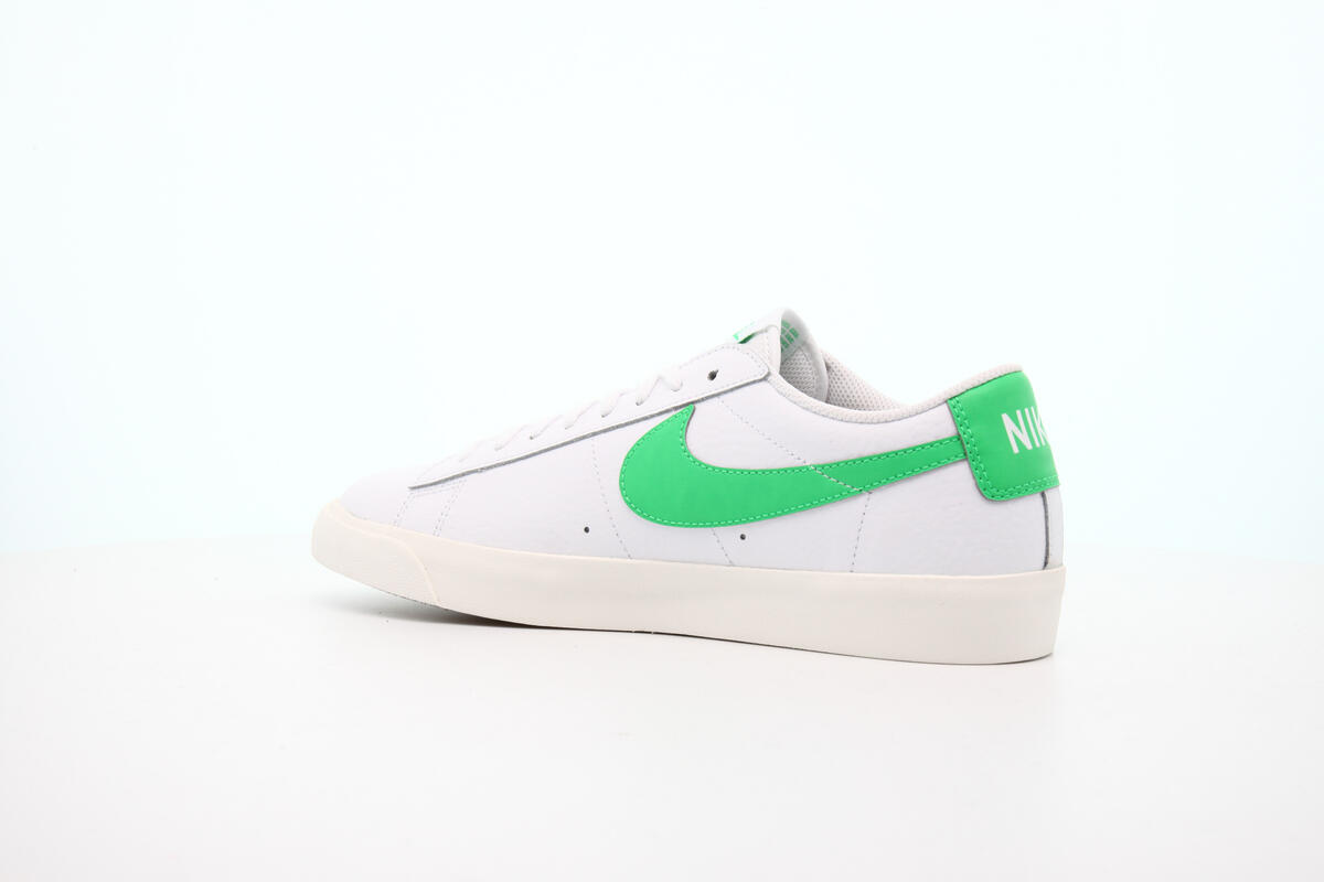 Nike Blazer Low White - Image 9