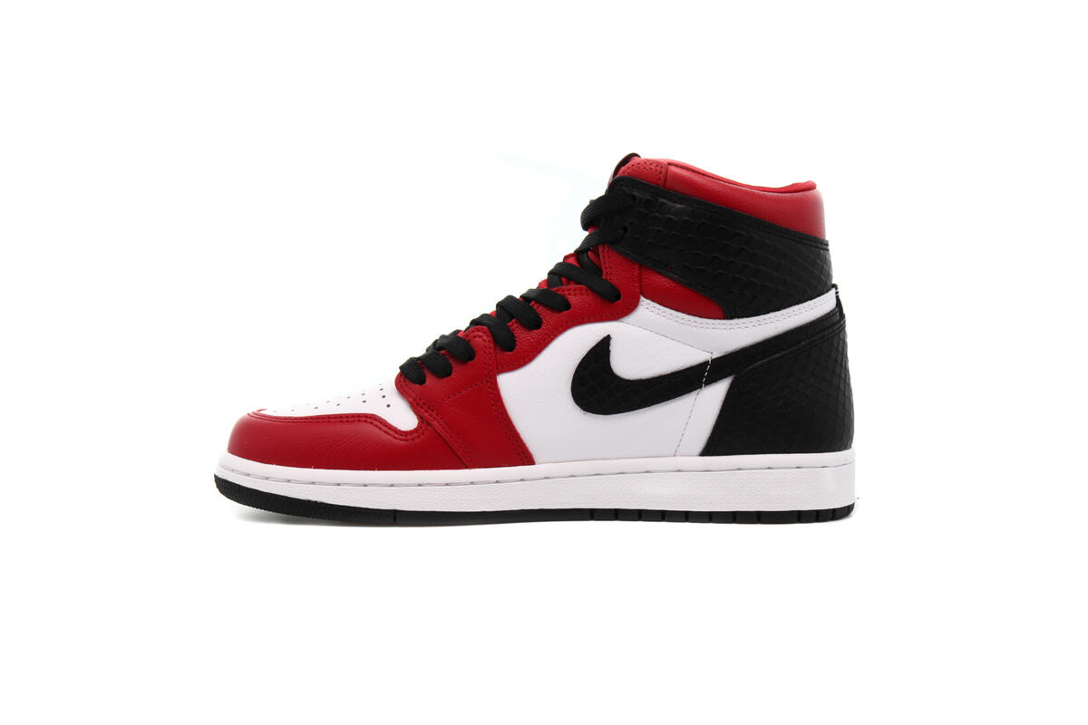 Air Jordan 1 Retro High 'Chicago' (Women's) - Image 15