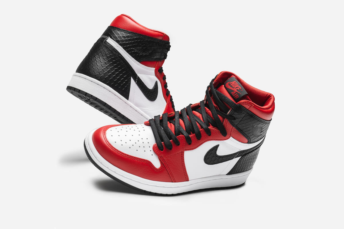 Air Jordan 1 Retro High 'Chicago' (Women's) - Image 21
