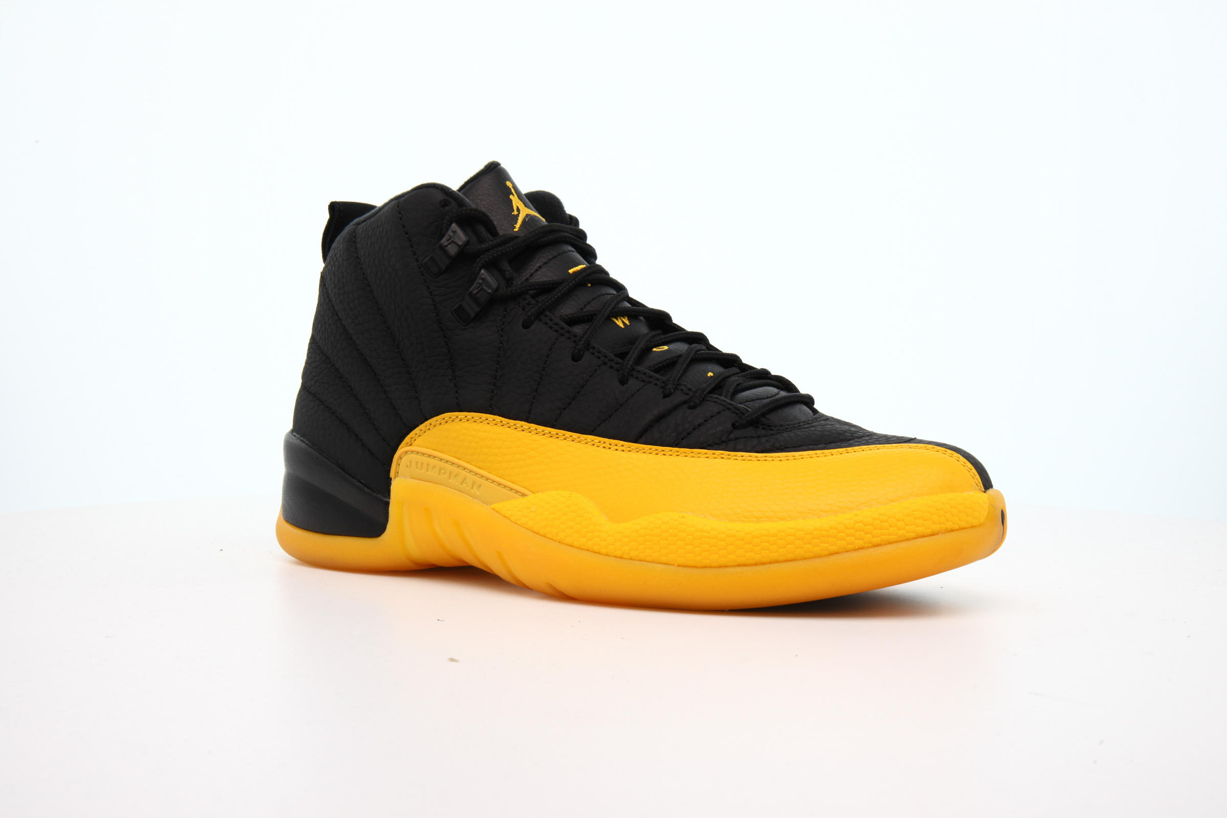 Air Jordan 12 RETRO "UNIVERSITY GOLD"