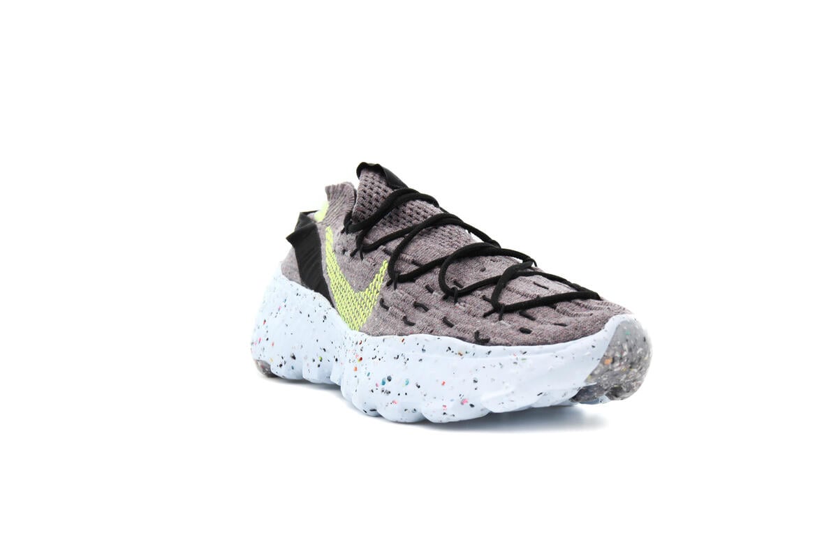 Nike SPACE HIPPIE 04 