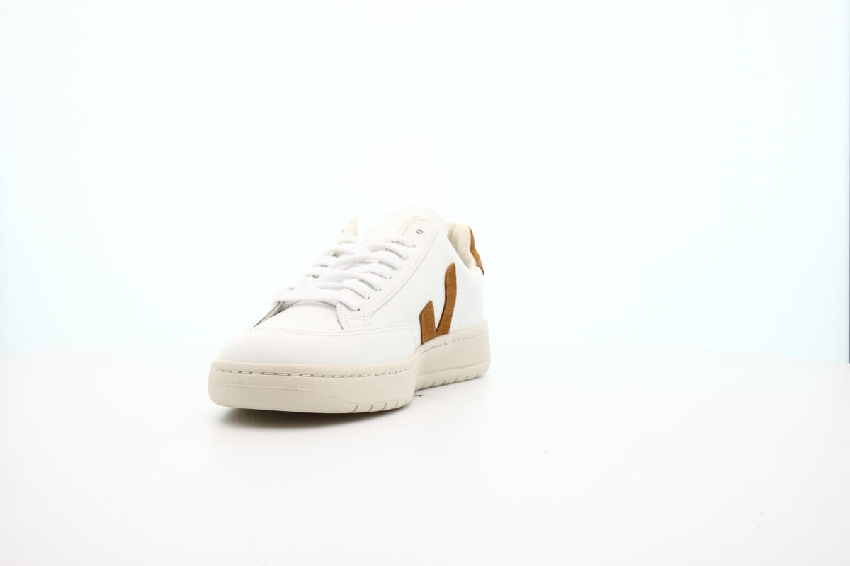 Veja V-12 "Camel" (Women's) - Image 6
