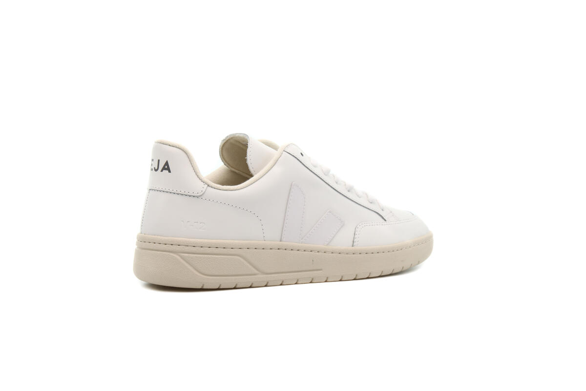 Veja V-12 "Extra White" - Image 25