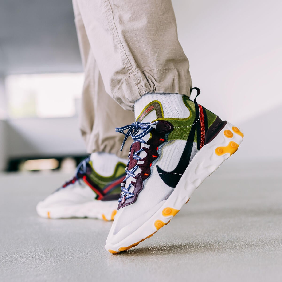 nike element moss