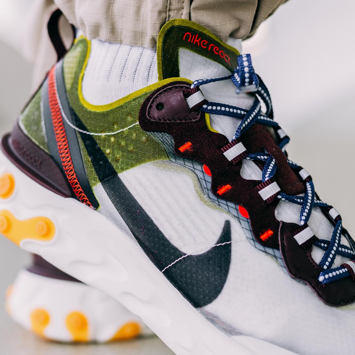 react 87 moss