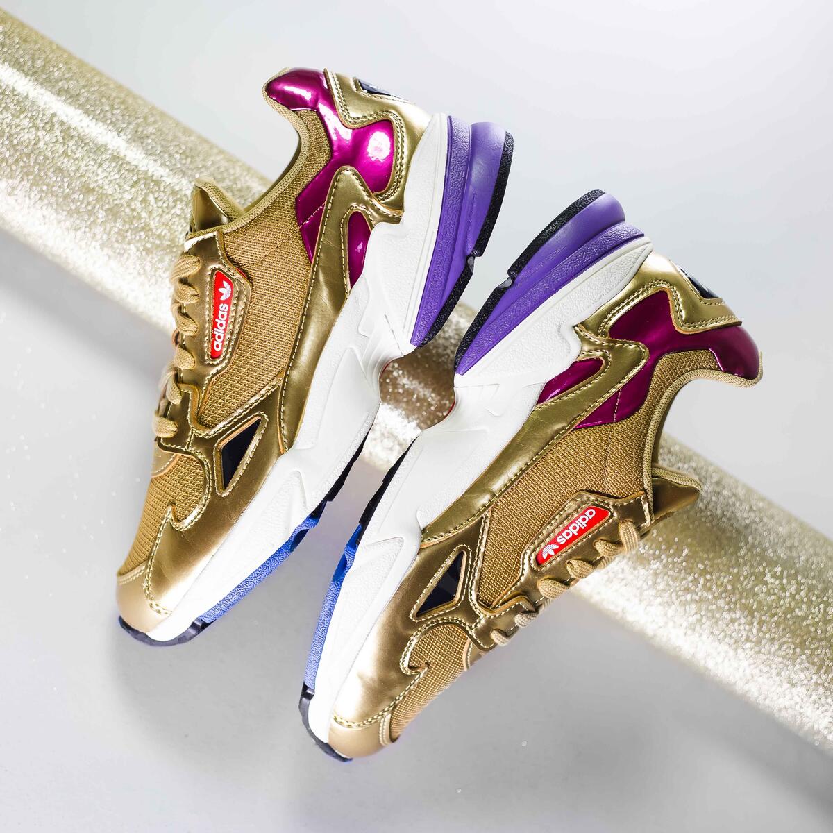 adidas originals falcon w gold