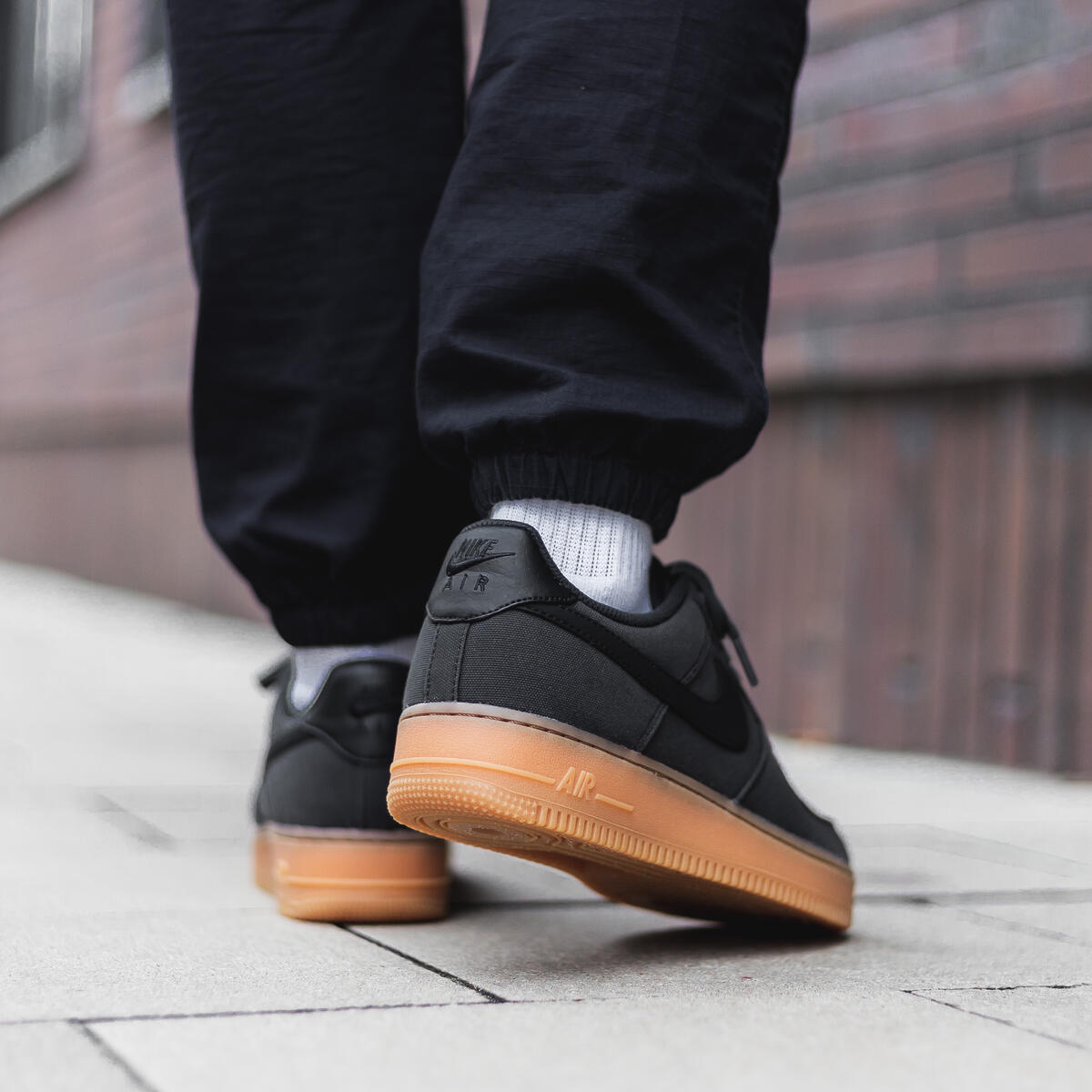 nike air force 1 lv8 style