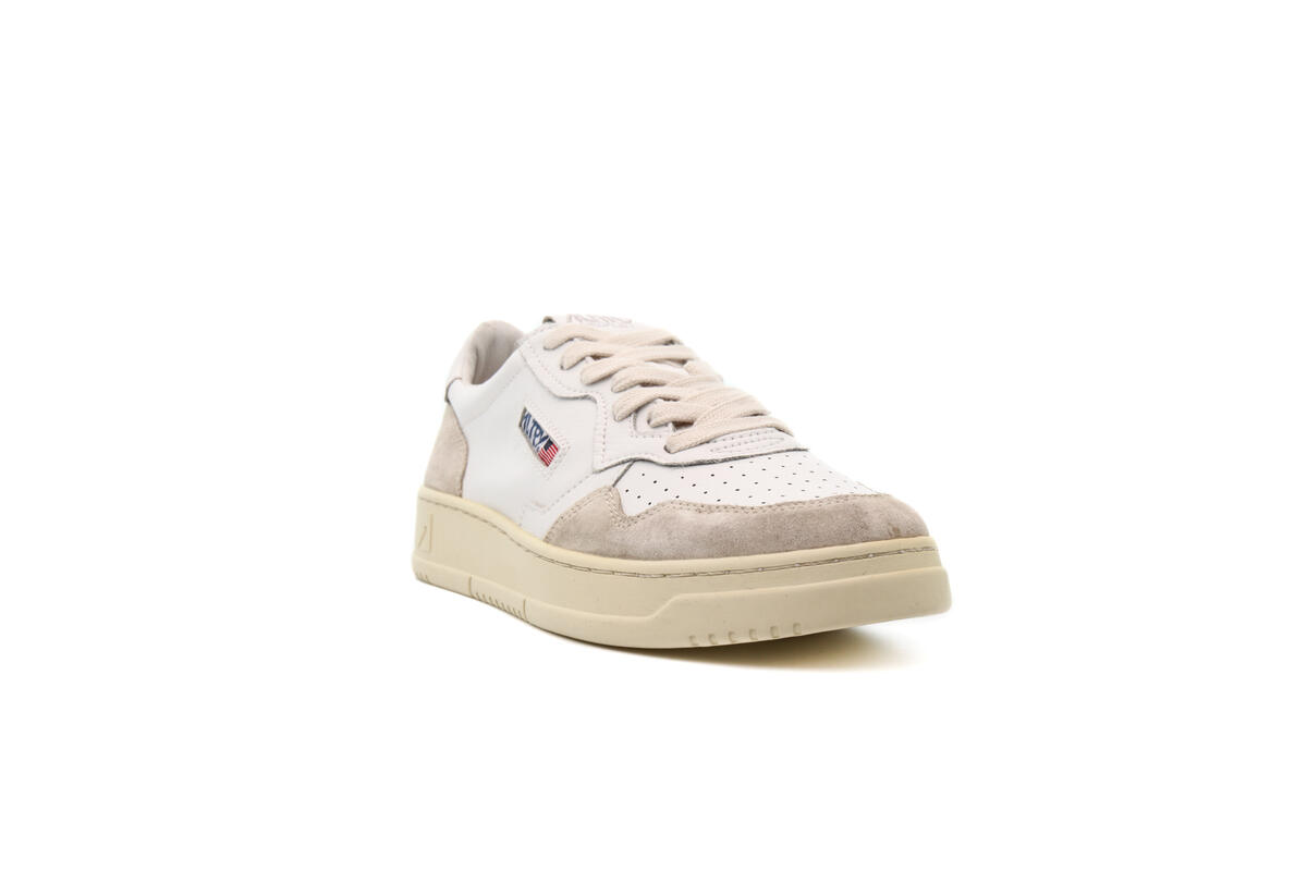 Autry Medalist Low White - Image 4