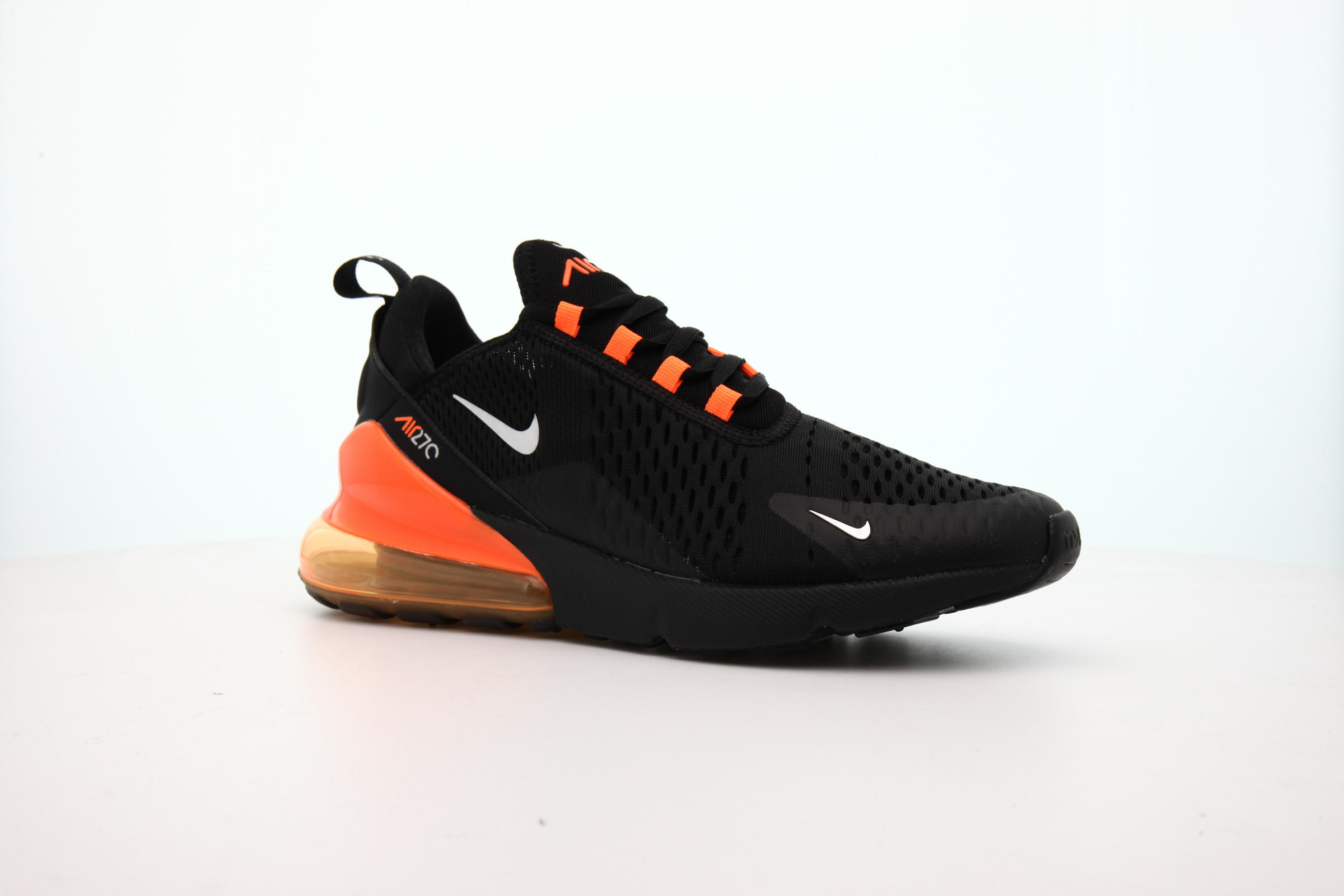 Black orange nike 270 online