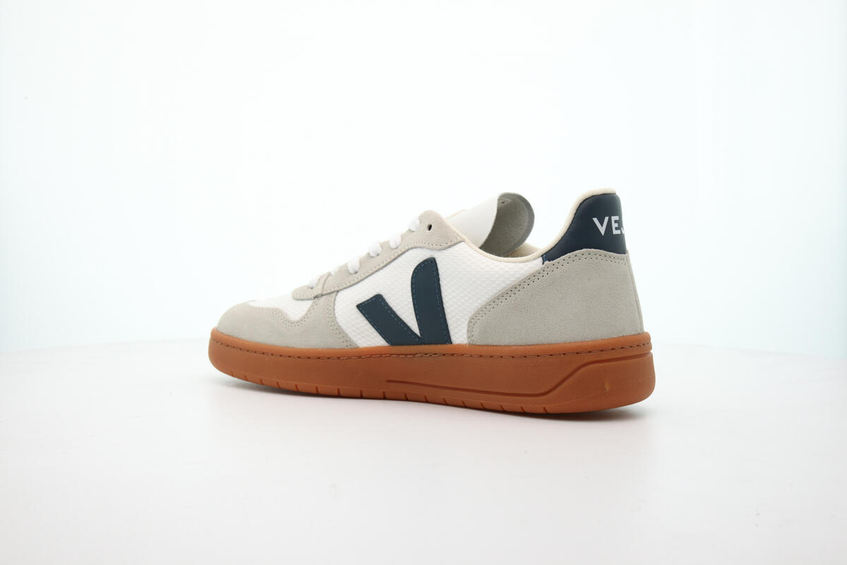 Veja V-10 'California' - Image 9