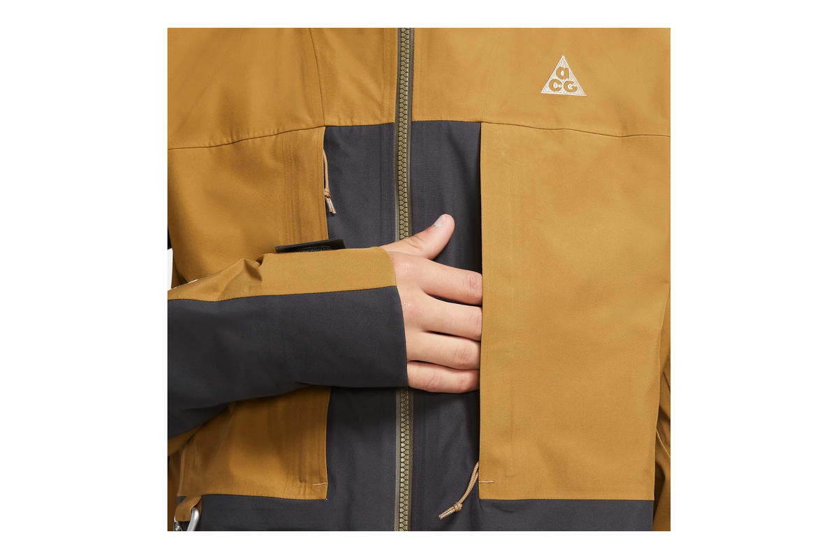 Nike ACG Misery Ridge Gore-Tex Jacket "Golden Beige" - Image 4