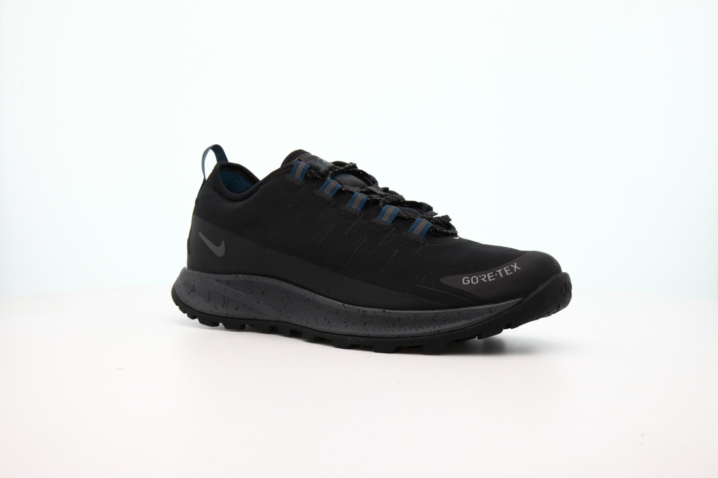 nike acg air nasu black