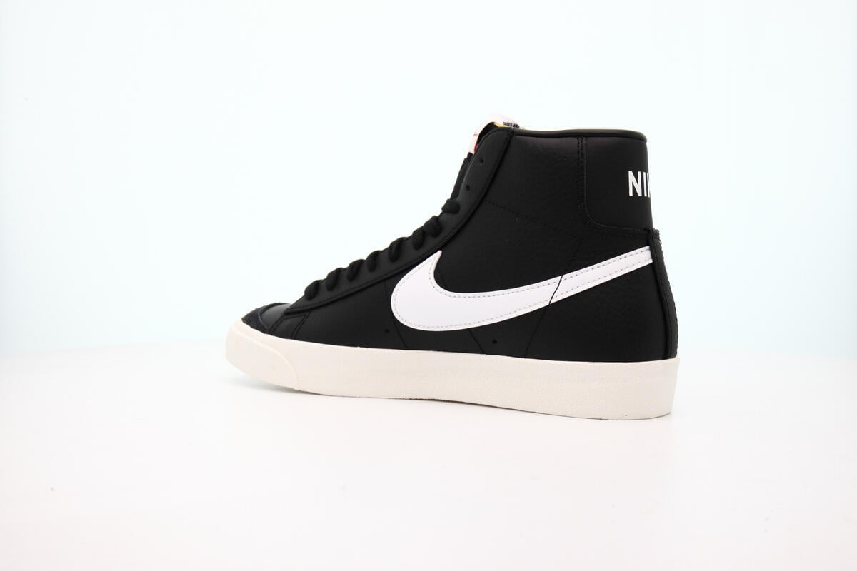 Nike BLAZER MID '77 VNTG 