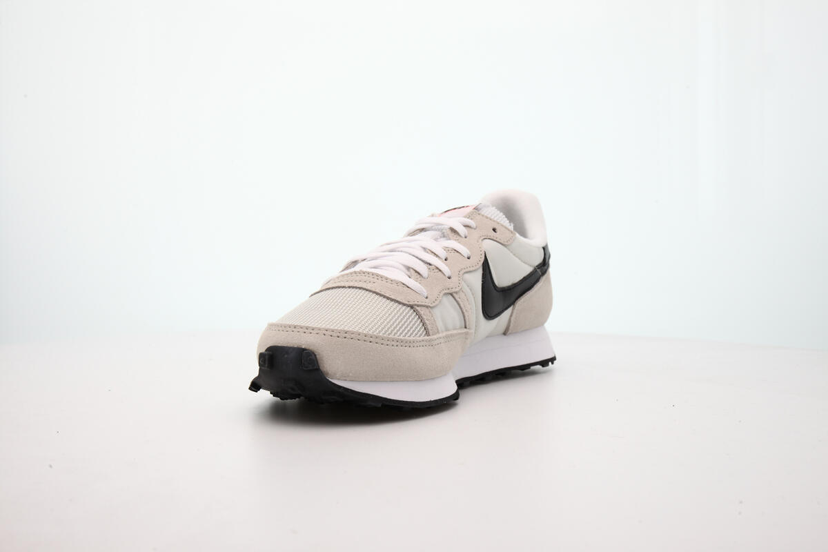 Nike Challenger Light Bone - Image 12