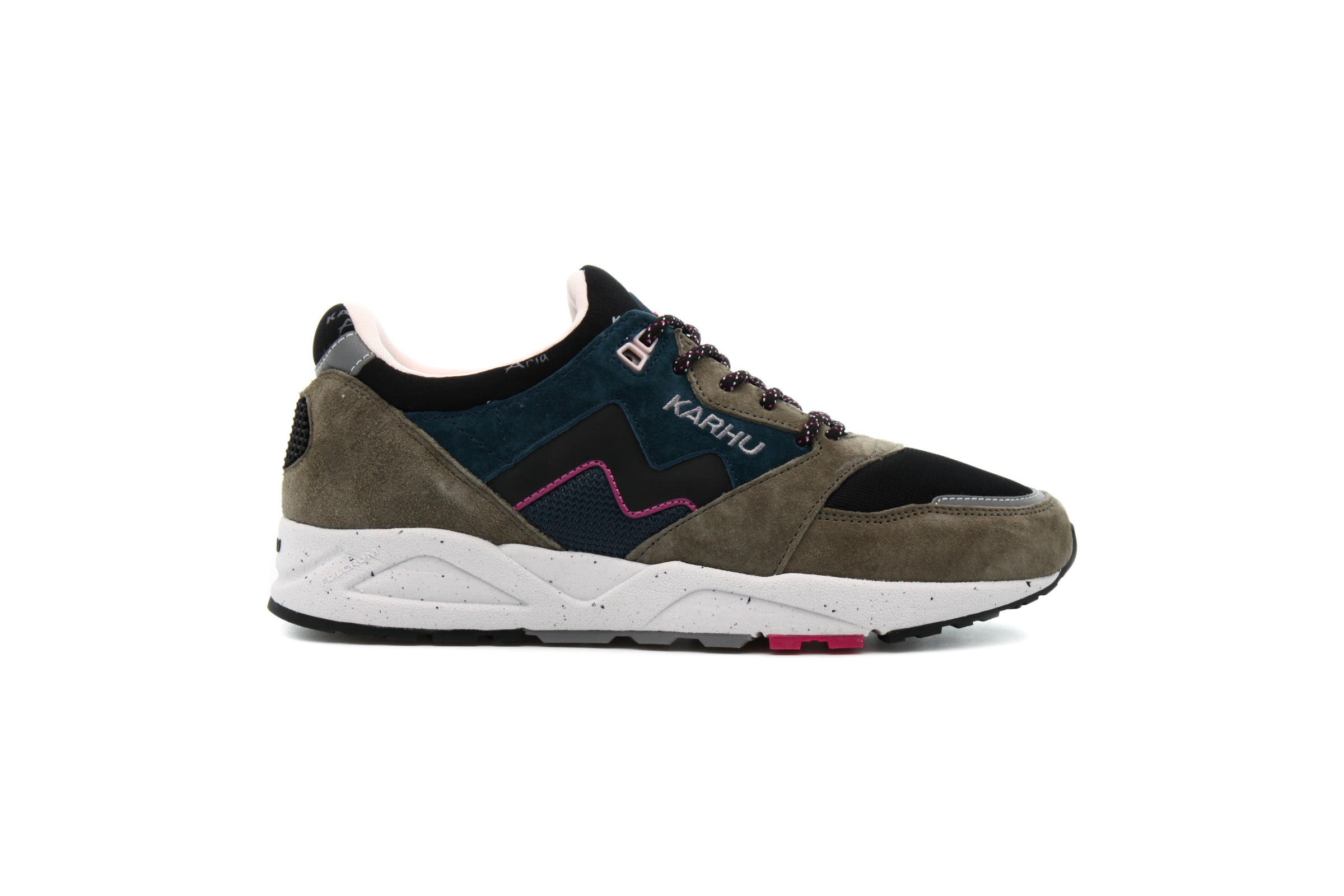 Karhu ARIA "VERTIVER"