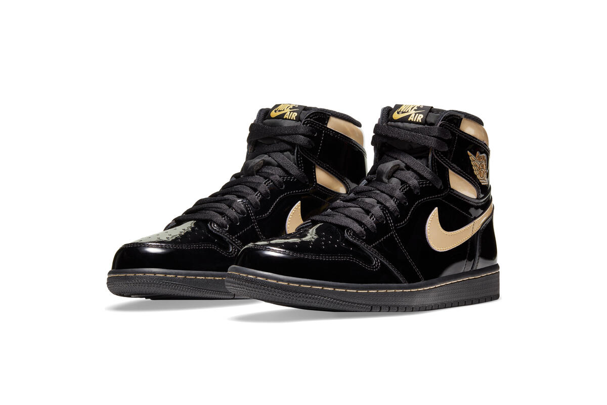 Air Jordan 1 Retro High Black / Metallic Gold - Image 10