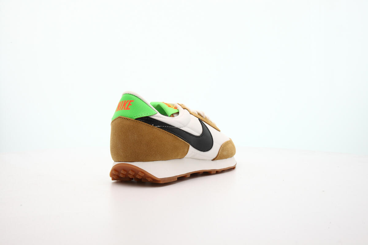 Nike Daybreak 'Wheat' (Women's) - Image 18