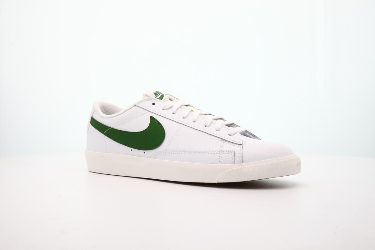 Nike Blazer Low White - Image 14