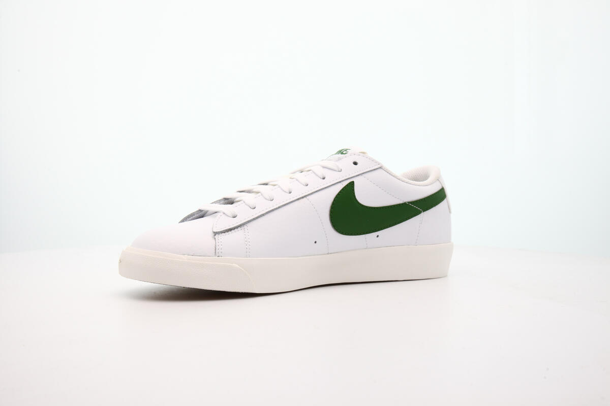 Nike Blazer Low White - Image 10