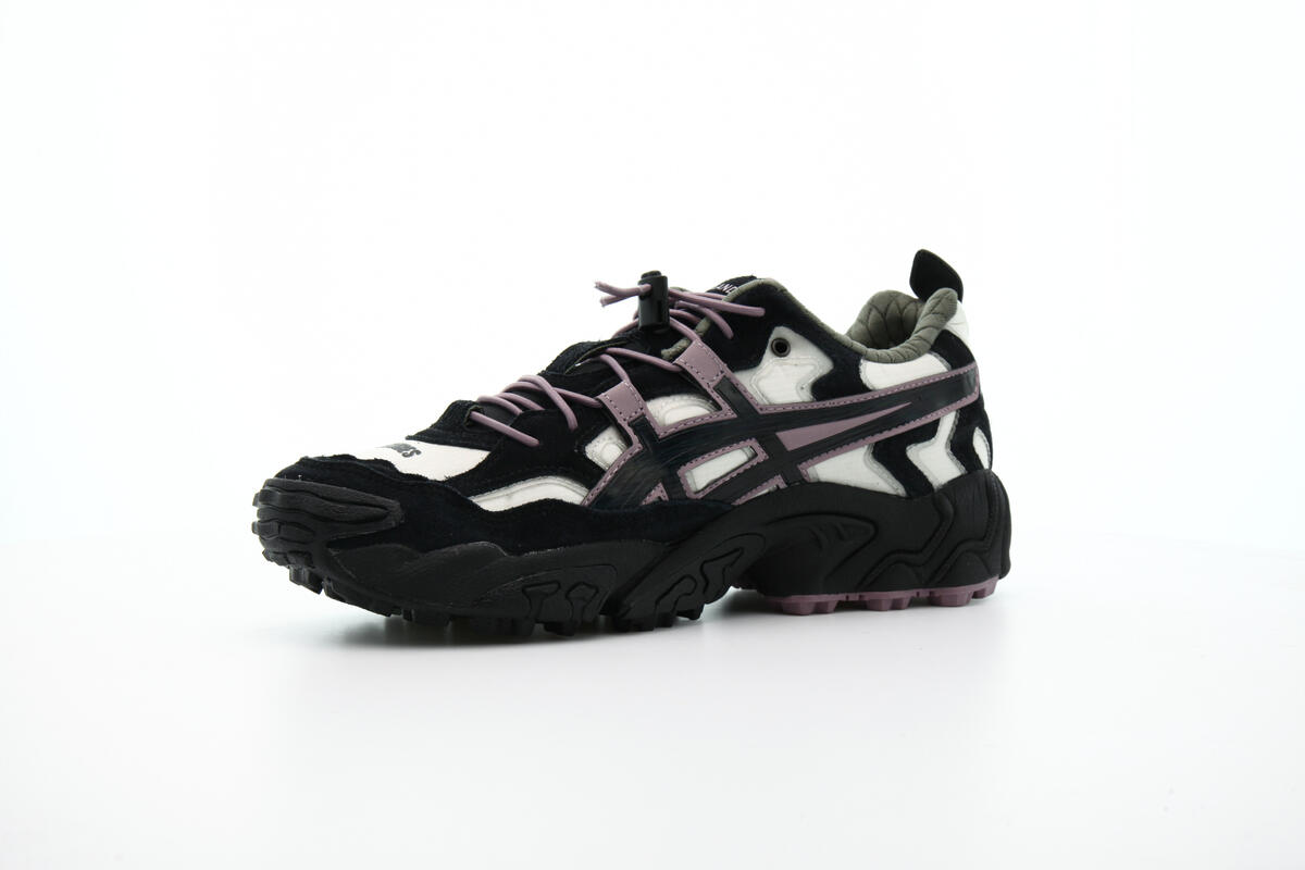 Pleasures x ASICS Gel Nandi - Image 11