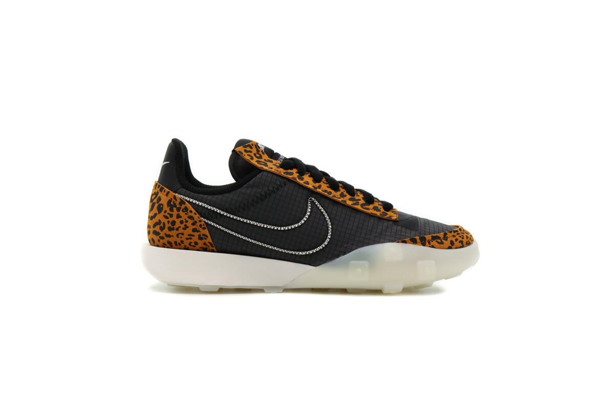 Nike WMNS Waffle Racer 2X Black - Image 3