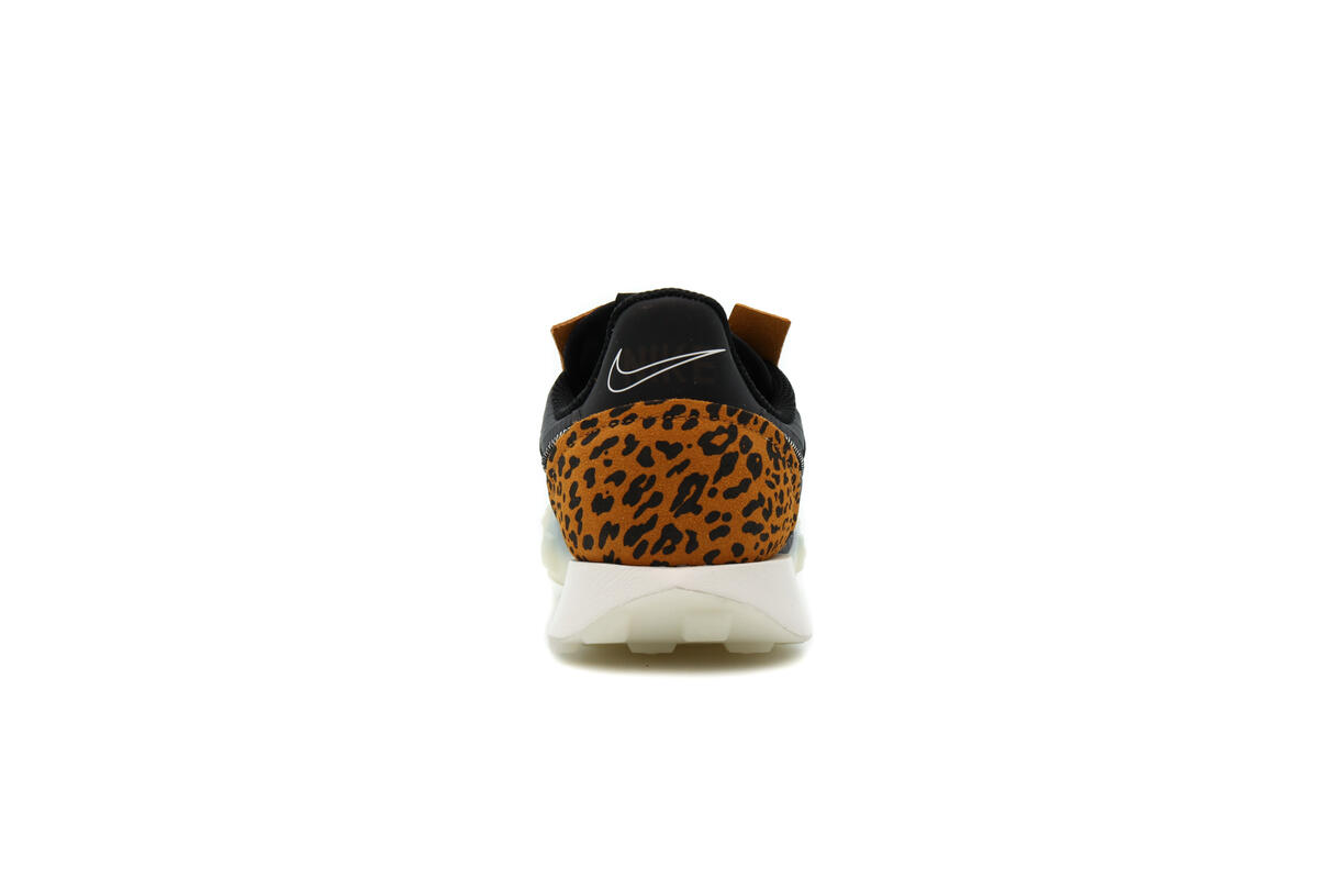 Nike WMNS Waffle Racer 2X Black - Image 12