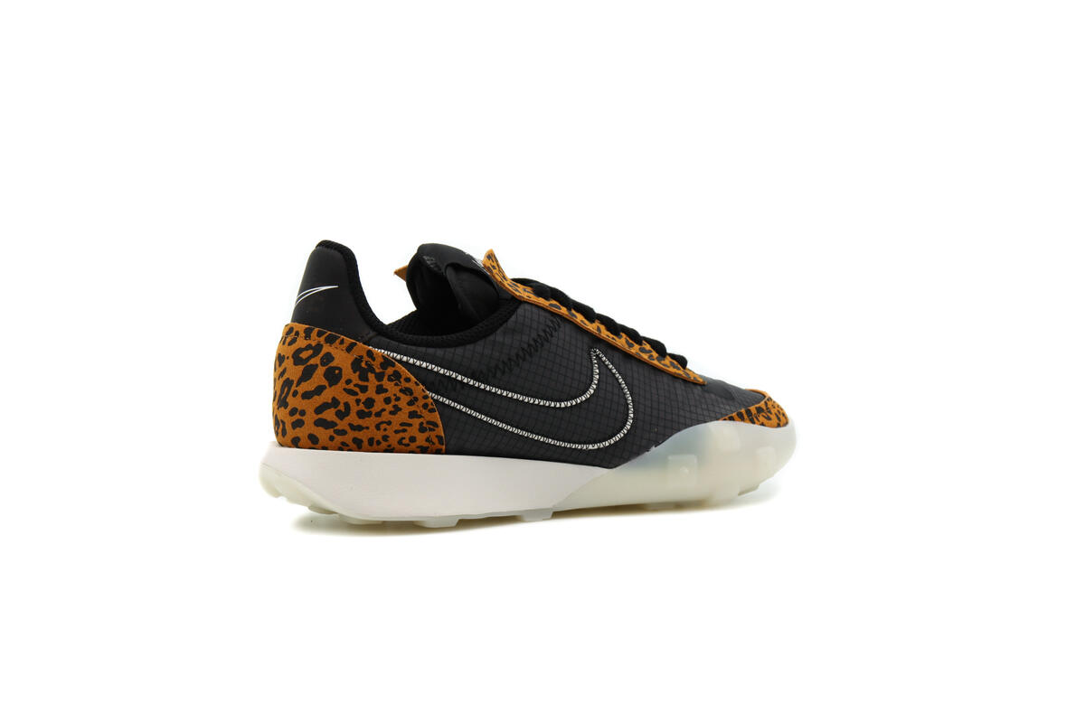 Nike WMNS Waffle Racer 2X Black - Image 14