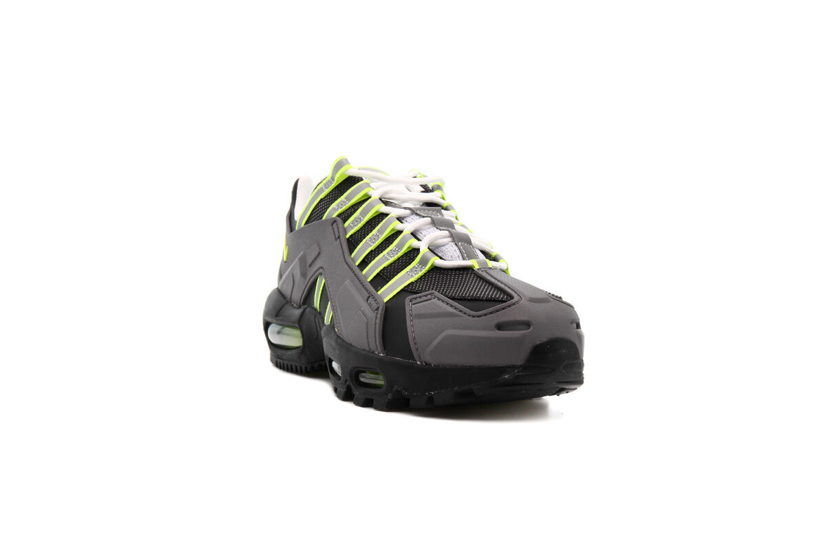 Nike Air Max 95 Black - Image 23