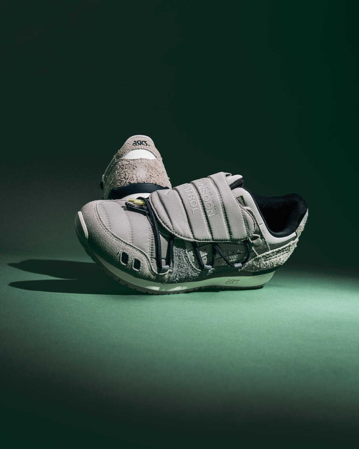 Asics x SBTG & Limited Edt. Gel-Lyte III - Lichen Green / Piedmont Grey - Image 23