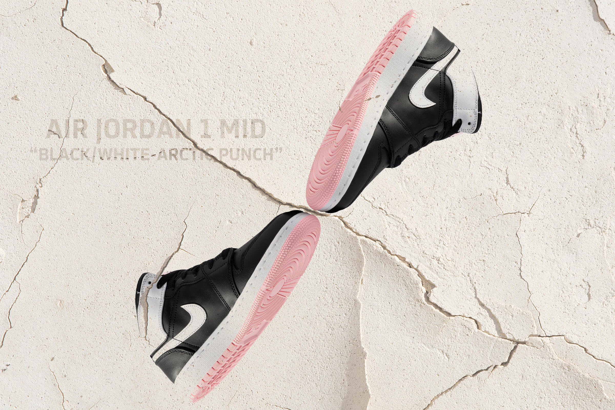 Air Jordan 1 MID (GS) "BLACK"
