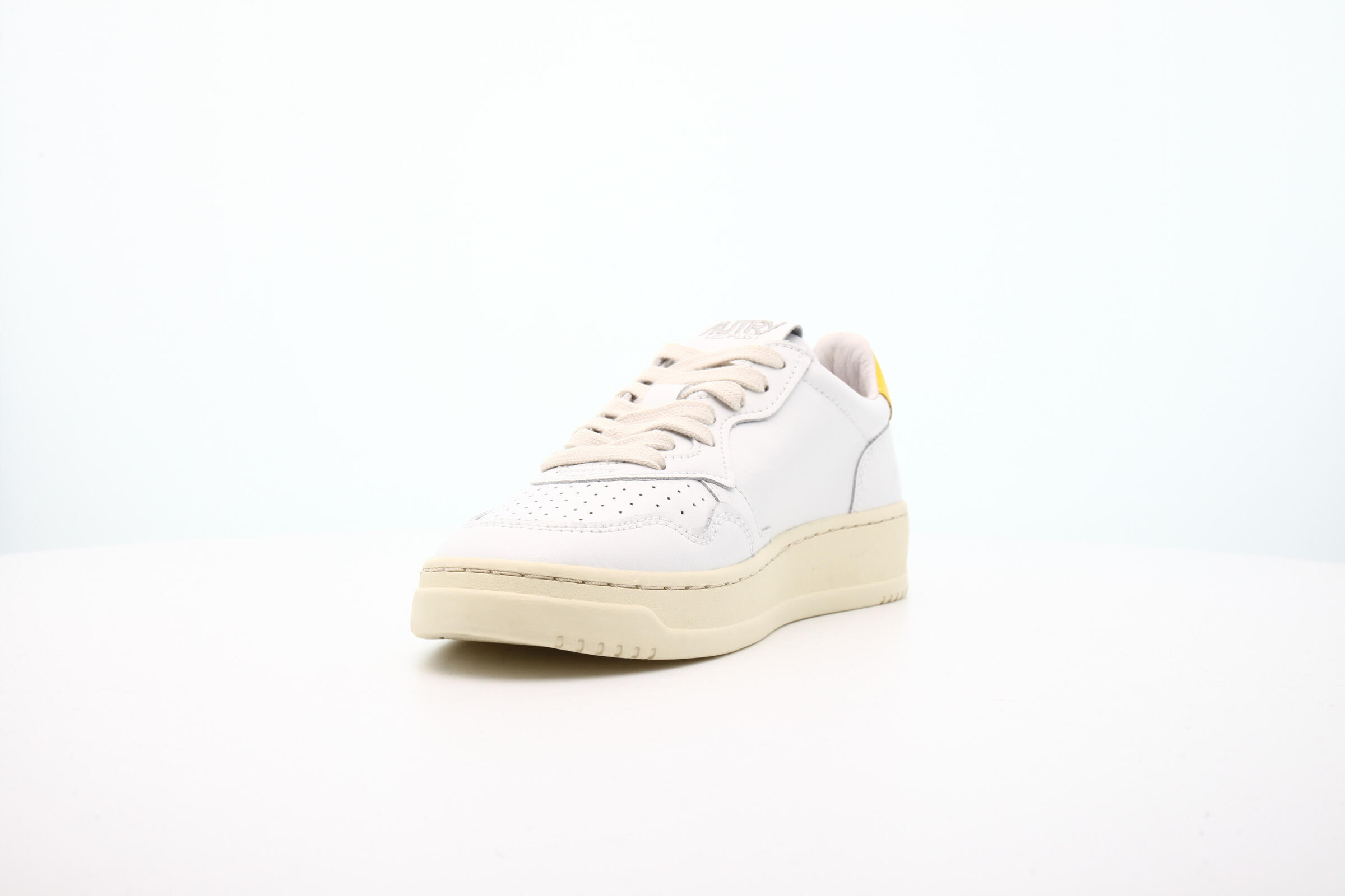 Autry Action Shoes WMNS MEDALIST LOW "YELLOW"