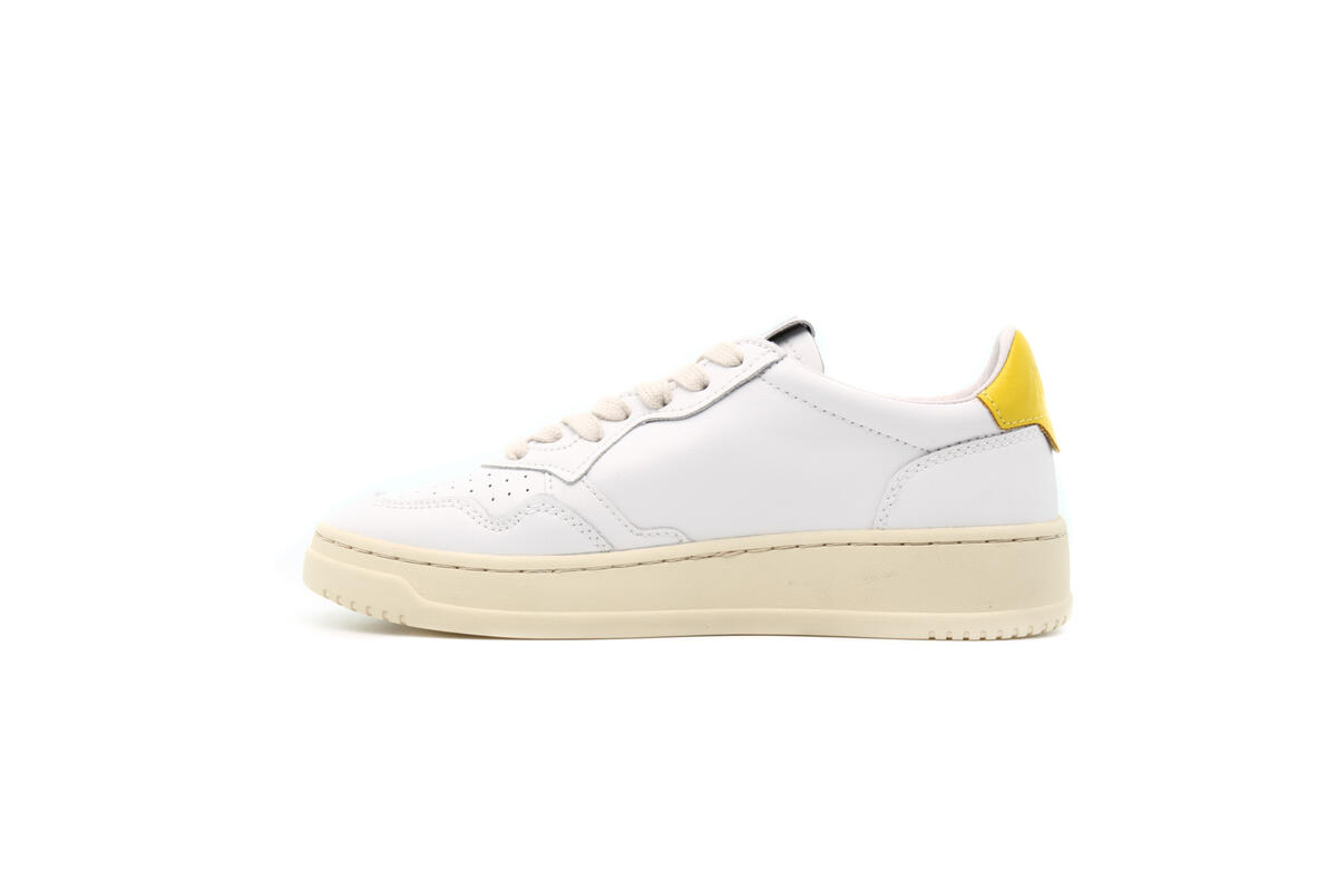 Autry Medalist Low Yellow (Women's) - Image 8
