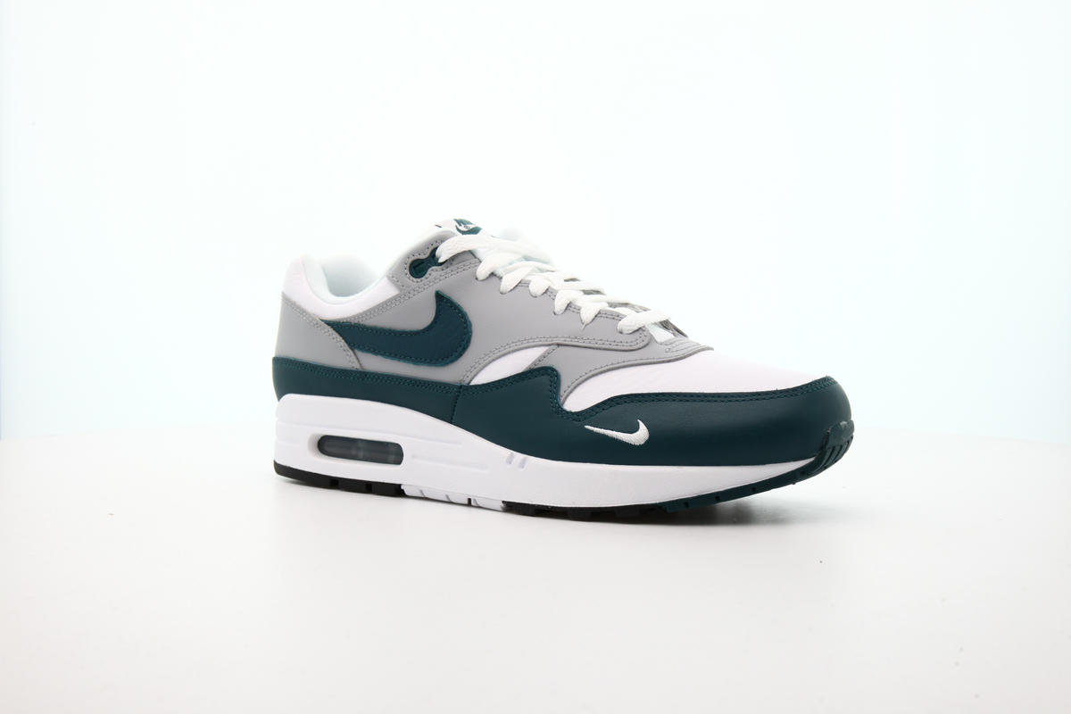 white and teal nike air max