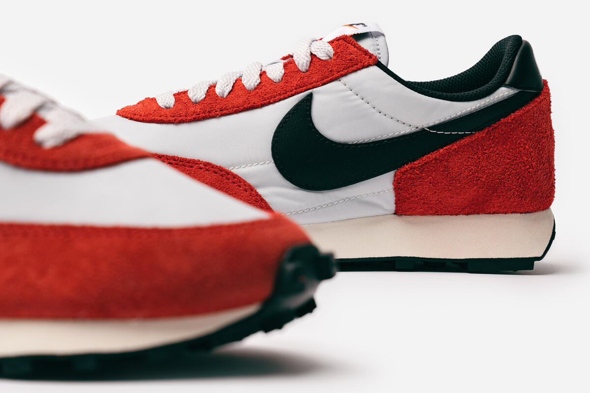 Nike Daybreak Pure Platinum/Black/Gym Red - Image 23