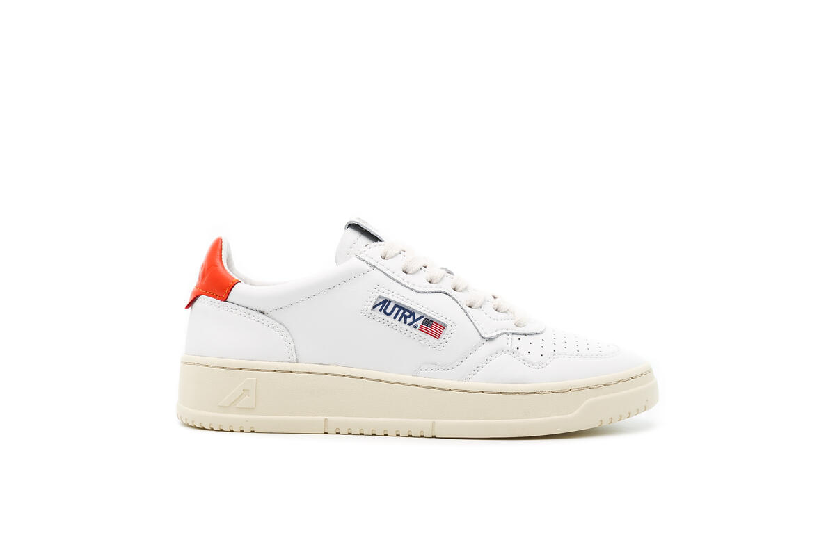 Autry Medalist Low Orange (Women's) - Image 2