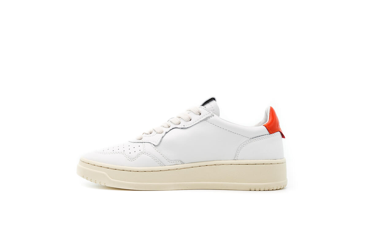 Autry Medalist Low Orange (Women's) - Image 8