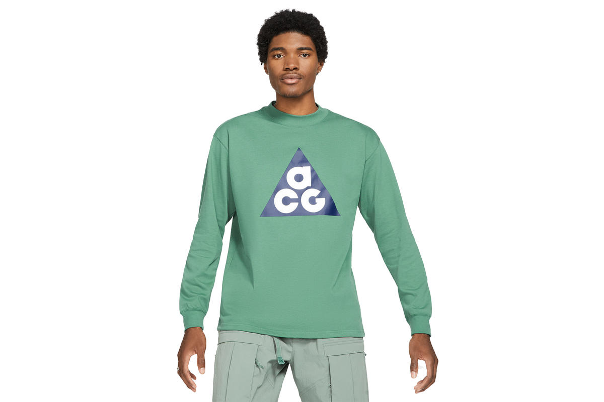 Nike ACG Long Sleeve Green - Image 2
